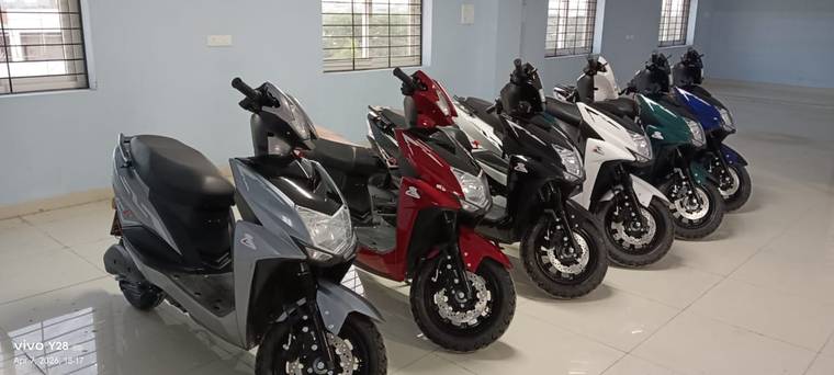 Full colour line-up of the Super series